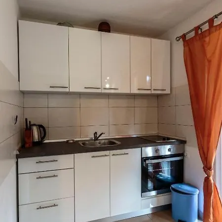 Lana Apartment Podstrazje
