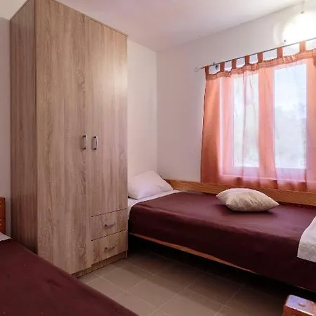 Apartment Lana *